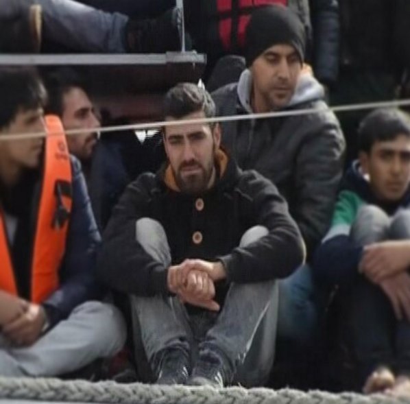 «Καυτοί» πρόσφυγες -Ενας λογαριασμός στο Instagram που διχάζει το διαδίκτυο [εικόνες] | iefimerida.gr 1