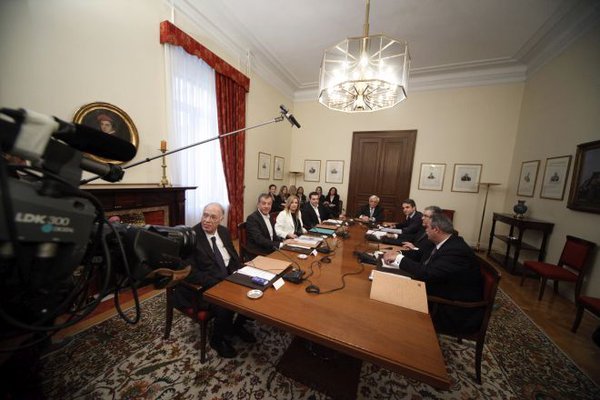 Ολοκληρώθηκε το συμβούλιο των αρχηγών μετά από 8 ώρες | iefimerida.gr 0