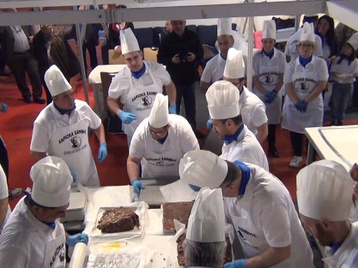 Καριόκα για ρεκόρ Γκίνες στην Ξάνθη -Ζυγίζει 380 κιλά [εικόνες] | iefimerida.gr 2