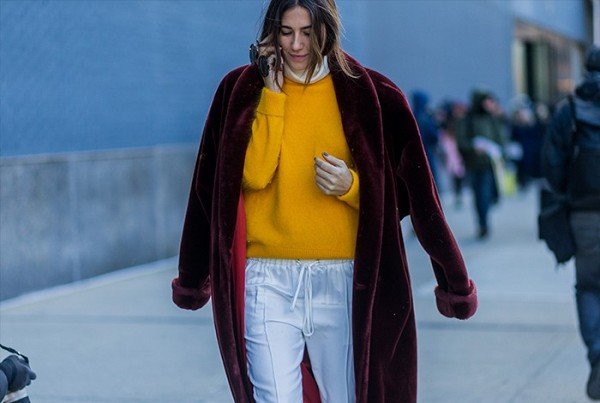 Τι είναι το ντύσιμο του... καναπέ που υιοθετούν όλο και περισσότερες γυναίκες [εικόνες] | iefimerida.gr 9