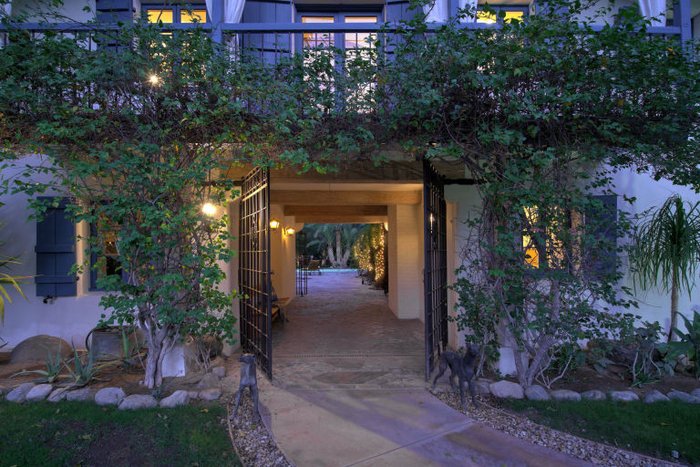 Το χλιδάτο αρχοντικό του Κάρι Γκραντ -Ξύλινα τζάκια και πλακάκια από τερακότα [εικόνες] 			 | iefimerida.gr 0