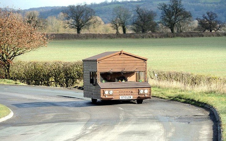 Μια καλύβα που μετακινείται -Απίστευτοι Βρετανοί [εικόνες] | iefimerida.gr 1