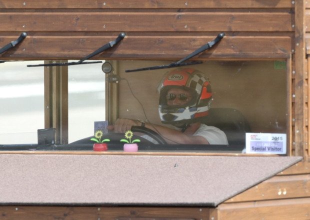 Μια καλύβα που μετακινείται -Απίστευτοι Βρετανοί [εικόνες] | iefimerida.gr 4