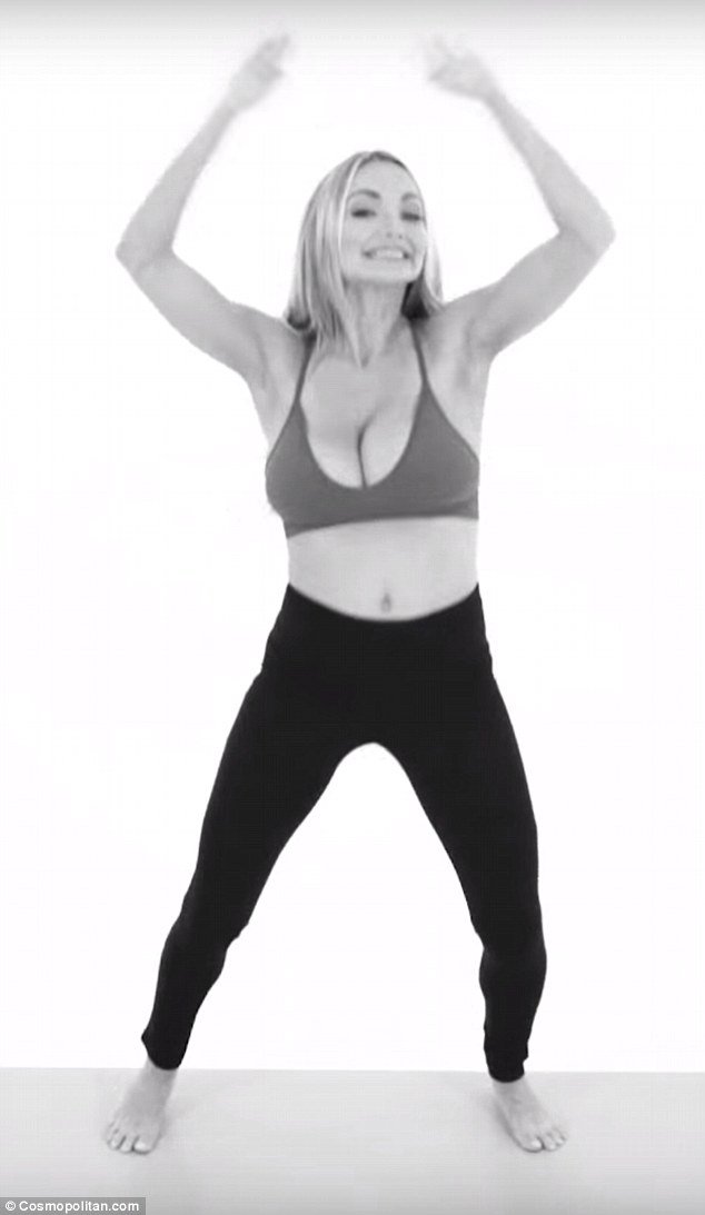 Πώς είναι να έχεις τεράστιο φυσικό στήθος -Ενα μοντέλο αποκαλύπτει τα προβλήματα [εικόνα]  | iefimerida.gr 6