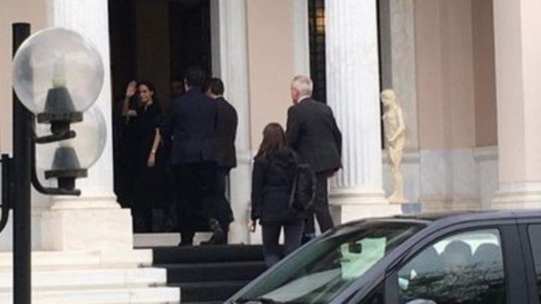 Μιάμιση ώρα με τον Τσίπρα η Αντζελίνα Τζολί - Τι γράφει σε μήνυμά της [εικόνες] | iefimerida.gr 6
