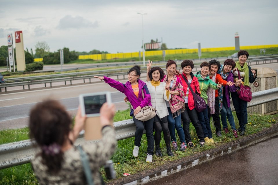 Κινέζοι τουρίστες: Το πιο αστείο και περίεργο είδος επισκεπτών [εικόνες] | iefimerida.gr 6