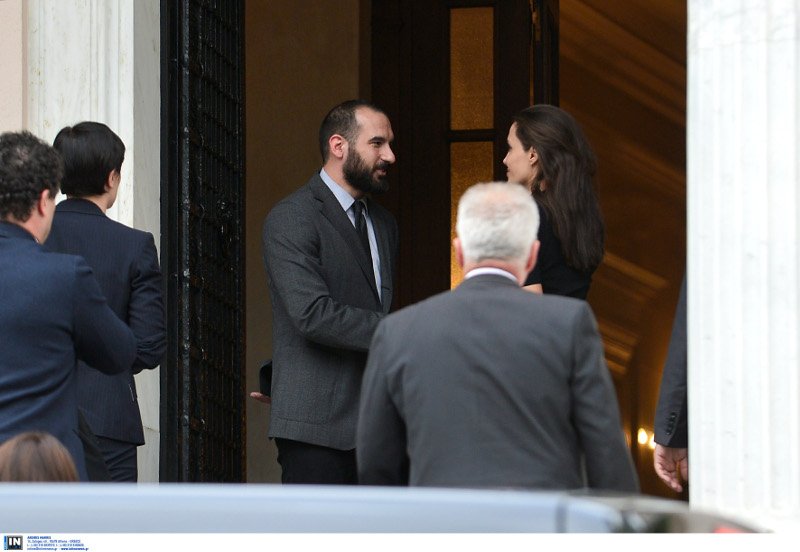 Μιάμιση ώρα με τον Τσίπρα η Αντζελίνα Τζολί - Τι γράφει σε μήνυμά της [εικόνες] | iefimerida.gr 1