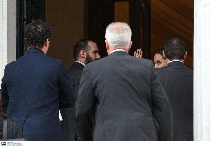 Μιάμιση ώρα με τον Τσίπρα η Αντζελίνα Τζολί - Τι γράφει σε μήνυμά της [εικόνες] | iefimerida.gr 3