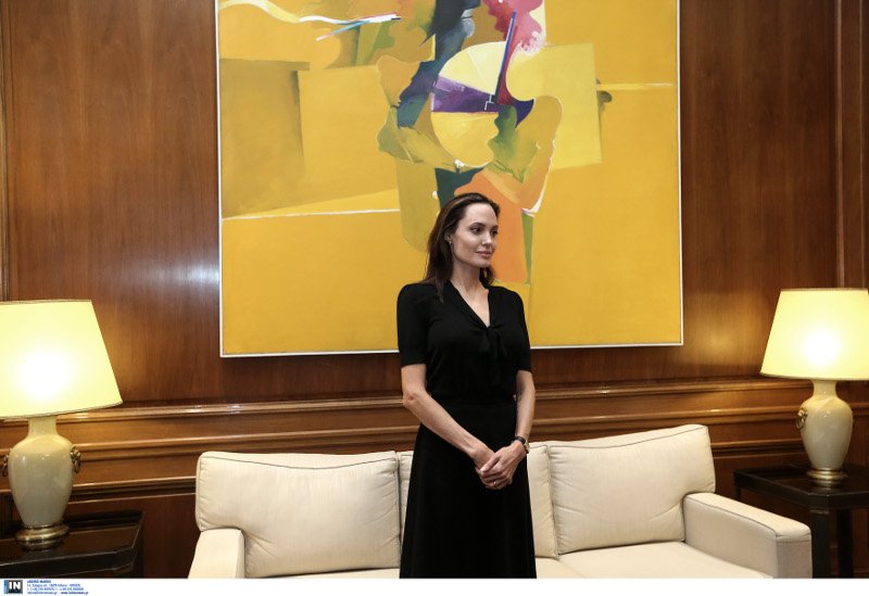 Μιάμιση ώρα με τον Τσίπρα η Αντζελίνα Τζολί - Τι γράφει σε μήνυμά της [εικόνες] | iefimerida.gr 8