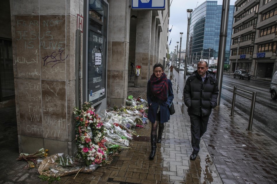 Ανοιξε ξανά ο σταθμός μετρό του Μάαλμπεκ στις Βρυξέλλες -Ενα μήνα μετά τις επιθέσεις [εικόνες] | iefimerida.gr 3