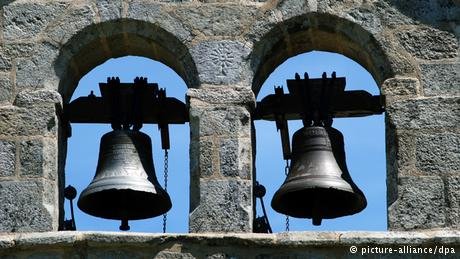 Πάσχα στην Ευρώπη: Θάβουν αβγά, τριγυρνάνε ξυπόλητοι και παίζουν μπουγέλο [εικόνες] | iefimerida.gr 2