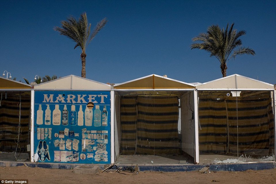 Πόλη-φάντασμα το Σαρμ ελ Σέιχ -Αδεια ξενοδοχεία, πισίνες, αγορές [εικόνες] | iefimerida.gr 18