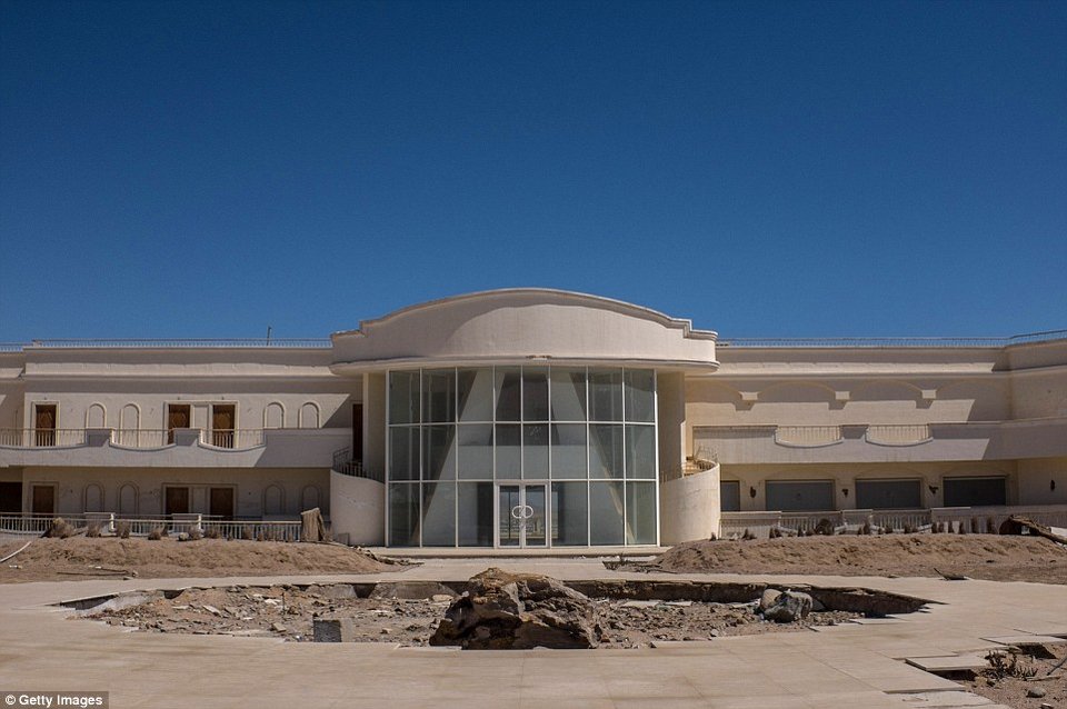 Πόλη-φάντασμα το Σαρμ ελ Σέιχ -Αδεια ξενοδοχεία, πισίνες, αγορές [εικόνες] | iefimerida.gr 17