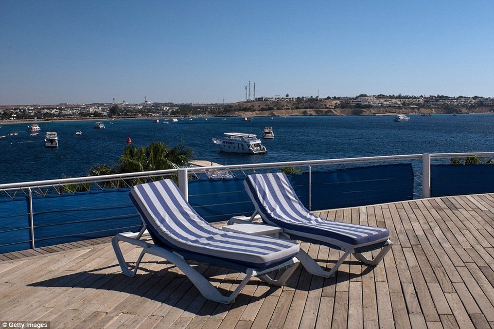 Πόλη-φάντασμα το Σαρμ ελ Σέιχ -Αδεια ξενοδοχεία, πισίνες, αγορές [εικόνες] | iefimerida.gr 12