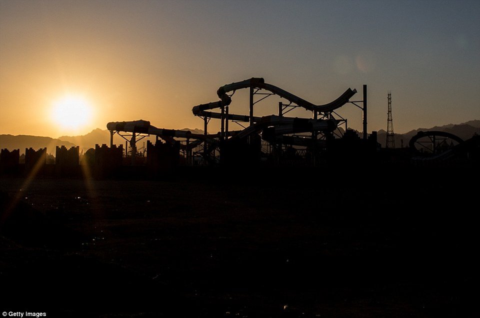Πόλη-φάντασμα το Σαρμ ελ Σέιχ -Αδεια ξενοδοχεία, πισίνες, αγορές [εικόνες] | iefimerida.gr 15