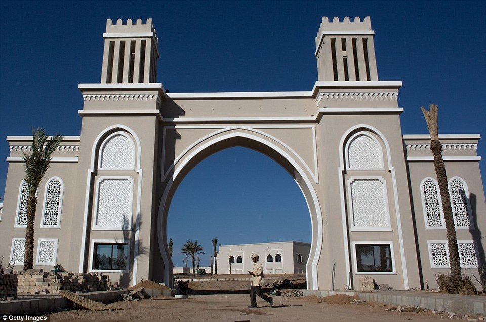 Πόλη-φάντασμα το Σαρμ ελ Σέιχ -Αδεια ξενοδοχεία, πισίνες, αγορές [εικόνες] | iefimerida.gr 8