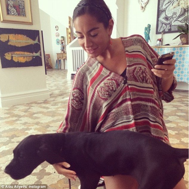 Οι εντυπωσιακές κόρες του προέδρου του Αζερμπαϊτζάν με τις offshore στον Παναμά -Οι εξωφρενικές σπατάλες [εικόνες] | iefimerida.gr 3