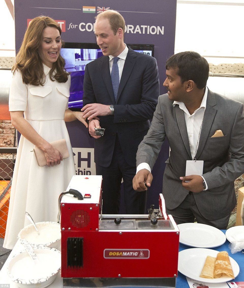 Ινδία, 24 χρόνια πριν -Οταν η Νταϊάνα είχε ξεφτιλίσει τον Κάρολο δημοσίως [εικόνες] | iefimerida.gr 12