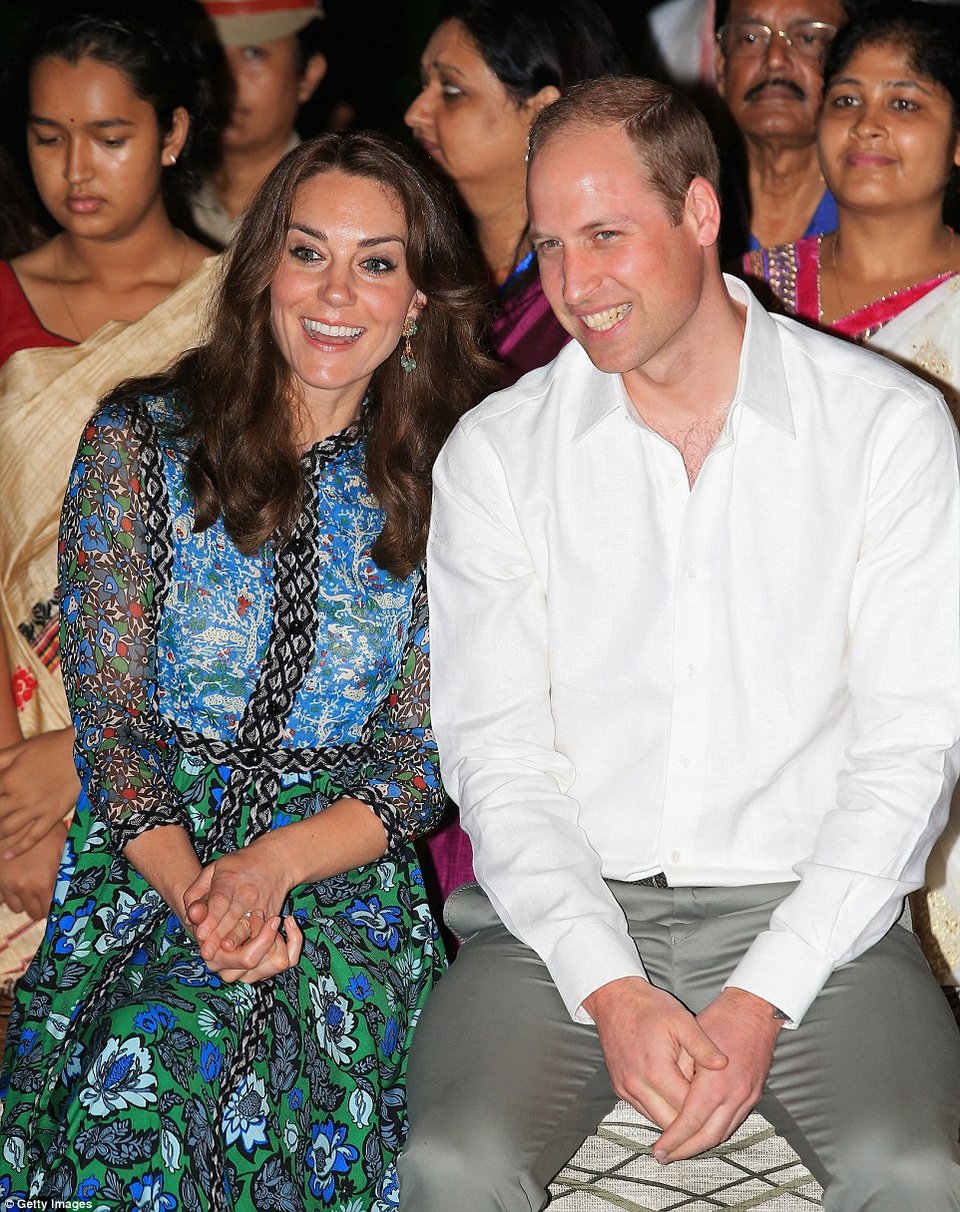 Ινδία, 24 χρόνια πριν -Οταν η Νταϊάνα είχε ξεφτιλίσει τον Κάρολο δημοσίως [εικόνες] | iefimerida.gr 4