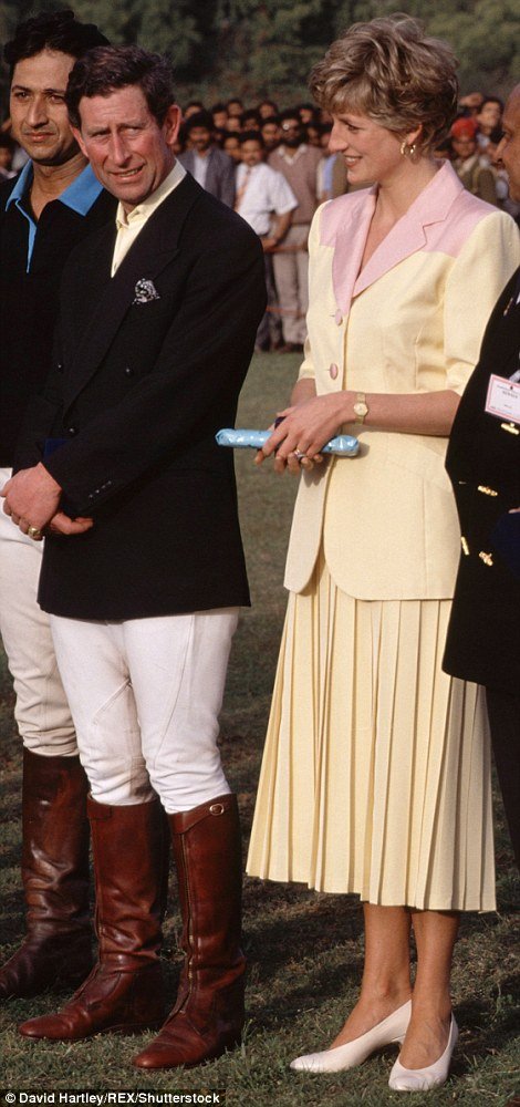 Ινδία, 24 χρόνια πριν -Οταν η Νταϊάνα είχε ξεφτιλίσει τον Κάρολο δημοσίως [εικόνες] | iefimerida.gr 18