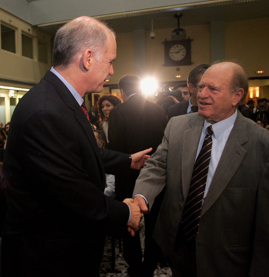 Πέθανε ο πρώην υπουργός του ΠΑΣΟΚ Γεράσιμος Αρσένης - Η διαδρομή του [εικόνες] | iefimerida.gr 4