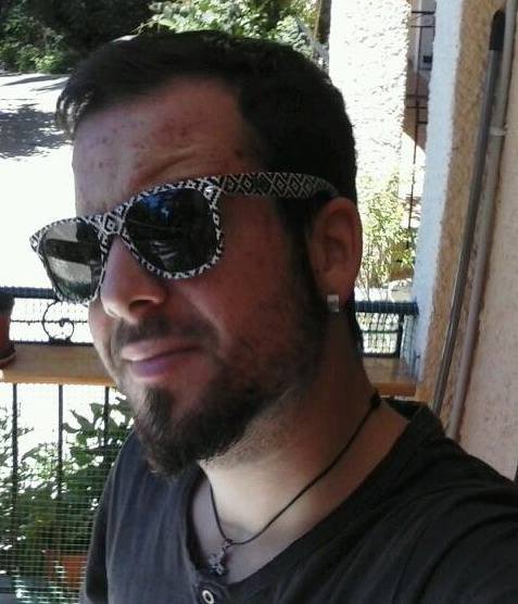 Αυτός είναι ο μικρότερος αδελφός του Σάκη Ρουβά -Τραγουδάει και αυτός [εικόνες] | iefimerida.gr 5