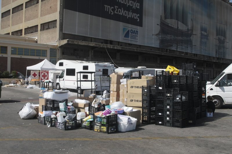 Πάσχα χωρίς πρόσφυγες στο λιμάνι – Αδειασαν οι πύλες Ε1 και Ε2 στον Πειραιά [εικόνες] | iefimerida.gr 4