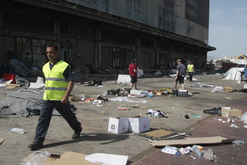 Πάσχα χωρίς πρόσφυγες στο λιμάνι – Αδειασαν οι πύλες Ε1 και Ε2 στον Πειραιά [εικόνες] | iefimerida.gr 0
