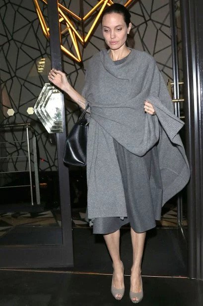 Σοκαριστικά αποστεωμένη η Αντζελίνα Τζολί -Ζυγίζει μόλις 35 κιλά [εικόνες] | iefimerida.gr 0