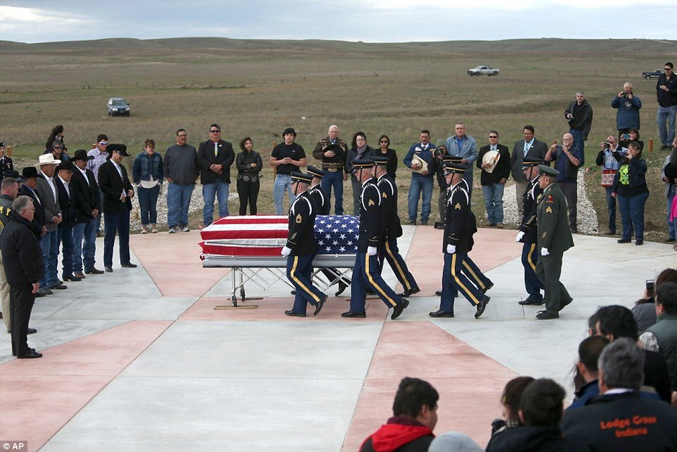 Πέθανε ο πραγματικός τελευταίος των Μοϊκανών [εικόνες] | iefimerida.gr 5