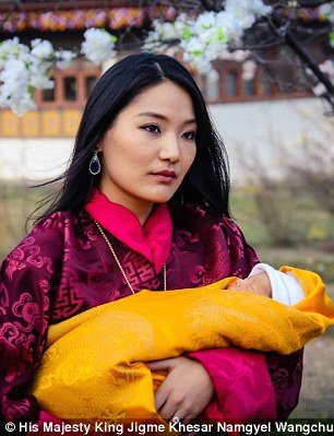 Μπουτάν: Φύτεψαν 108.000 δέντρα για να γιορτάσουν τον ερχομό του διαδόχου [εικόνες] | iefimerida.gr 5