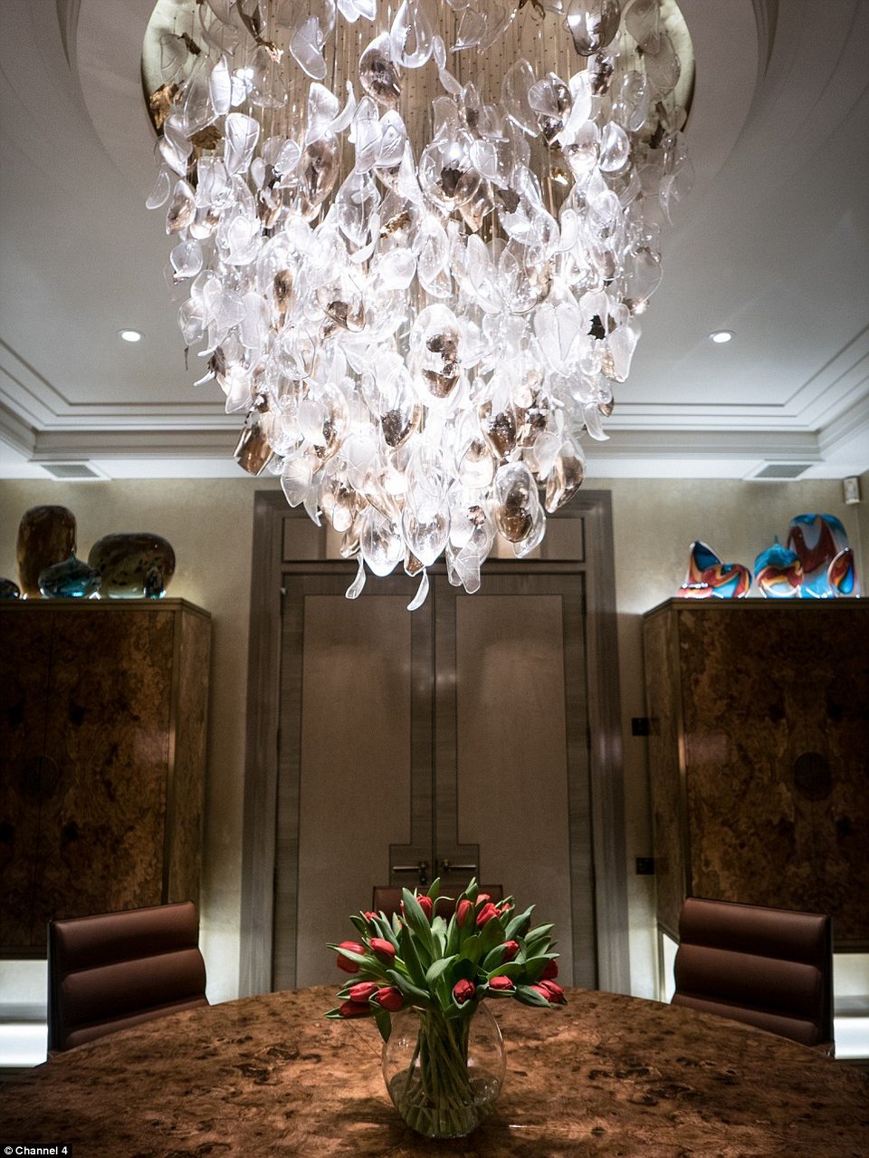 Πάμπλουτοι διακοσμητές δείχνουν τα πολυτελή σπίτια τους- Πανάκριβα έπιπλα και γούστο [εικόνες]  | iefimerida.gr 13