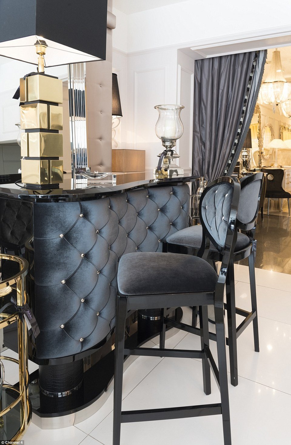 Πάμπλουτοι διακοσμητές δείχνουν τα πολυτελή σπίτια τους- Πανάκριβα έπιπλα και γούστο [εικόνες]  | iefimerida.gr 5