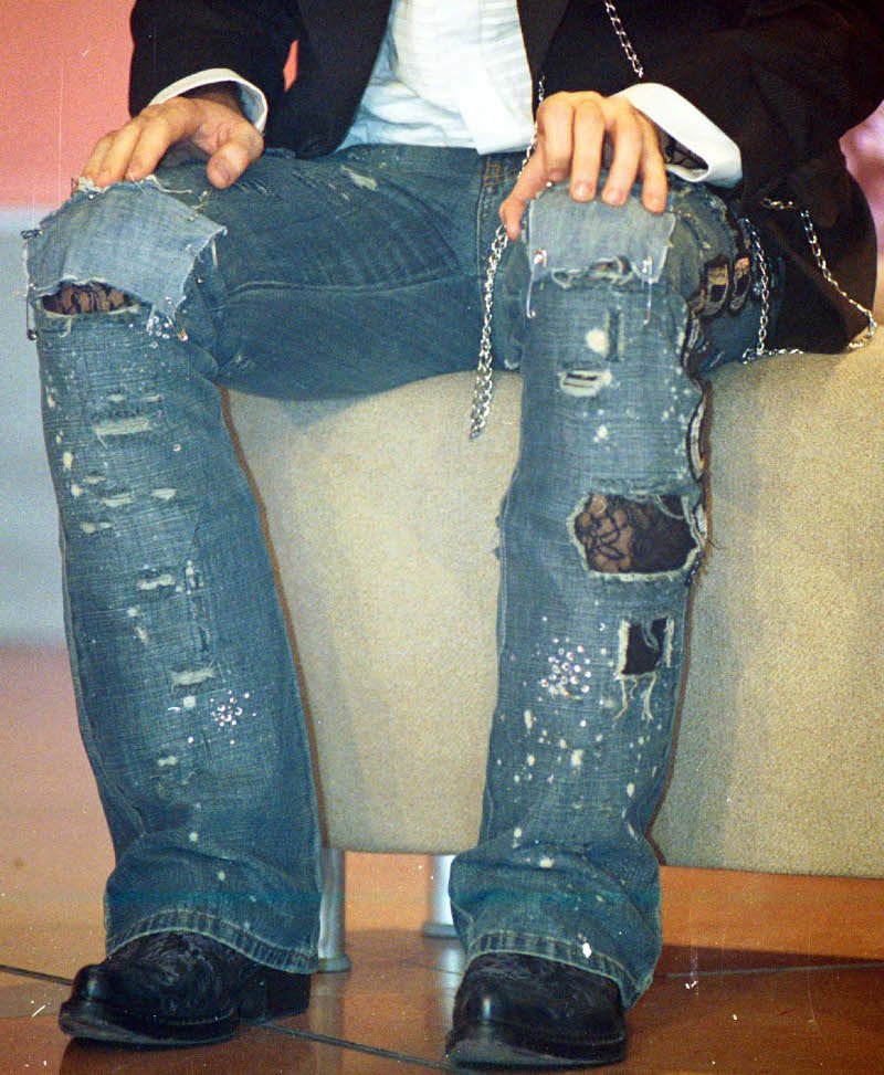 Τι ρούχα προτιμούν οι Ελληνες για το γραφείο -Τι έδειξε έρευνα [εικόνες] | iefimerida.gr 0