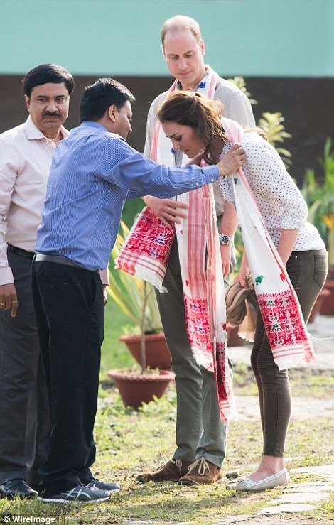 Η Κέιτ Μίντλεντον φοράει το ίδιο παντελόνι με σένα -Ενα skinny jean από τα Zara [εικόνες] | iefimerida.gr 3