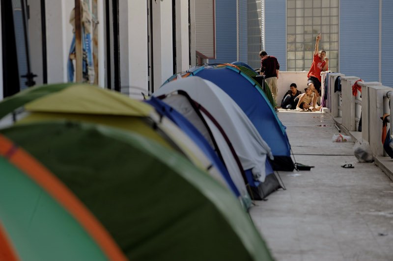 Δραματικό SOS δημάρχων στην κυβέρνηση για τους πρόσφυγες στο Ελληνικό | iefimerida.gr 4