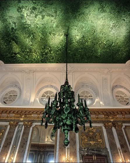 Ποιος είναι ο Γιαν Φαμπρ, ο σκηνοθέτης με τα «παλλόμενα πέη» -Πήγαν να τον δείρουν στο Βέλγιο [εικόνες] | iefimerida.gr 8