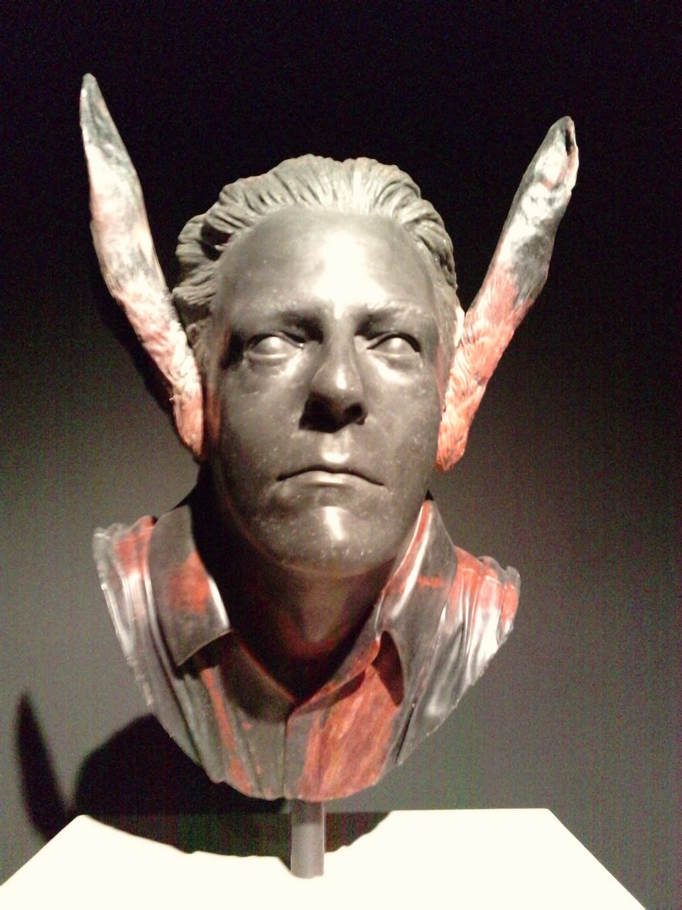 Ποιος είναι ο Γιαν Φαμπρ, ο σκηνοθέτης με τα «παλλόμενα πέη» -Πήγαν να τον δείρουν στο Βέλγιο [εικόνες] | iefimerida.gr 12