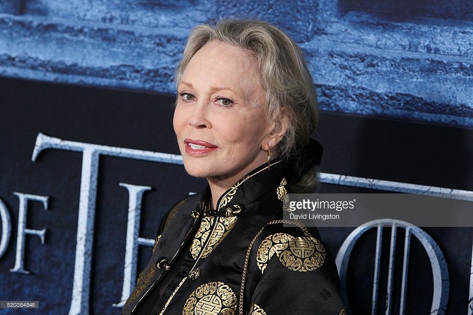 Πανέμορφη η Φέι Νταναγουέι στα 75 της, εμφανίστηκε με το σουτιέν [εικόνες] | iefimerida.gr 1