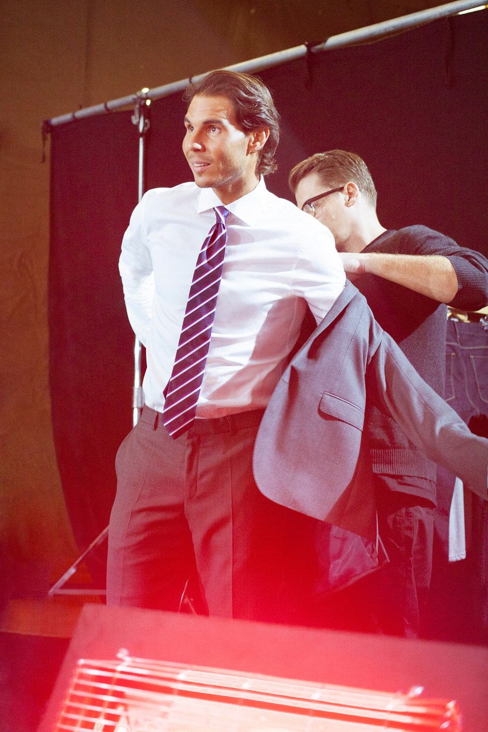 O Τommy Hilfiger έκανε το απίστευτο -Κοστούμια και πουκάμισα που δεν τσαλακώνουν! [εικόνες] | iefimerida.gr 0