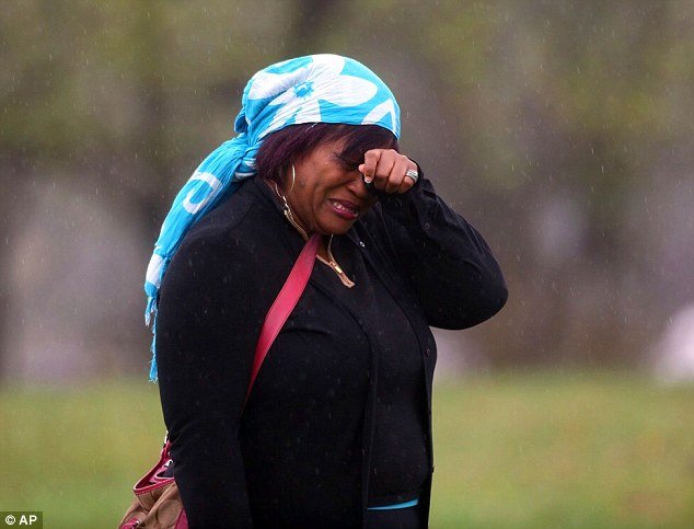 Το απίστευτο σπίτι στο οποίο πέθανε ο Prince –Κατακλύζεται από χιλιάδες φαν του [εικόνες] | iefimerida.gr 20