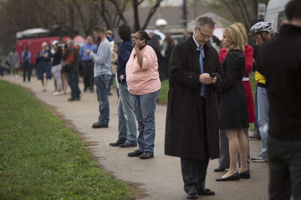 Το απίστευτο σπίτι στο οποίο πέθανε ο Prince –Κατακλύζεται από χιλιάδες φαν του [εικόνες] | iefimerida.gr 14