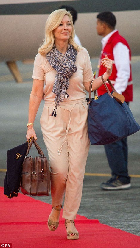 Κέιτ Μίντλετον: Δυο μυστηριώδεις γυναίκες έχουν γίνει η σκιά της [εικόνες]  | iefimerida.gr 1