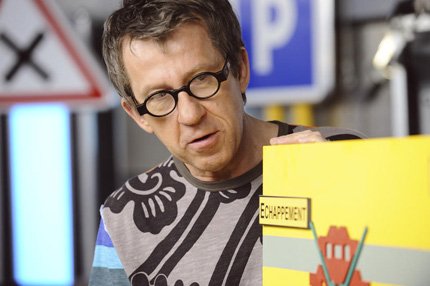 «Ψυχρός, άκαμπτος, χωρίς συναισθήματα» -Τι λέει για τον Αλέν Ζιπέ η οικογένειά του [εικόνες] | iefimerida.gr 3