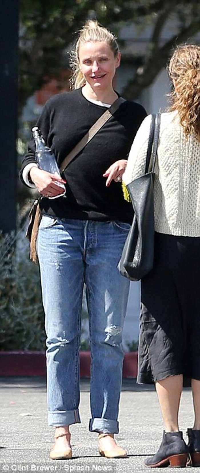 Κάμερον Ντίαζ: Αγνώριστη, άβαφη και απεριποίητη στους δρόμους του Μπέβερλι Χιλς [εικόνες]   | iefimerida.gr 1