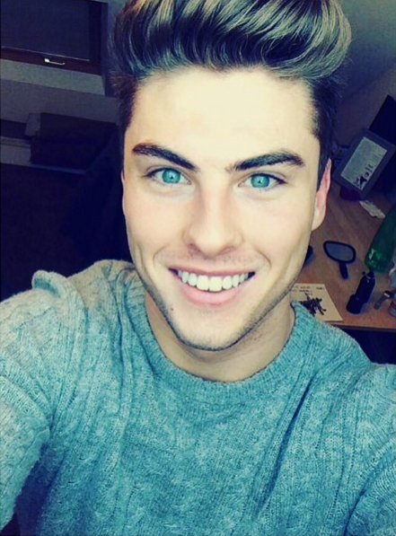 Το αγοράκι της Kinder μεγάλωσε -Πώς είναι σήμερα [εικόνες] | iefimerida.gr 0