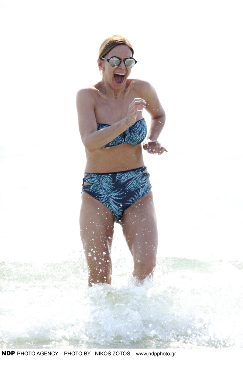 Η Ελλη Κοκκίνου στα 46 της με μαγιό -Χωρίς ίχνος ρετούς [εικόνες] | iefimerida.gr 2