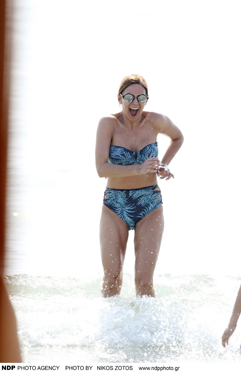 Η Ελλη Κοκκίνου στα 46 της με μαγιό -Χωρίς ίχνος ρετούς [εικόνες] | iefimerida.gr 3