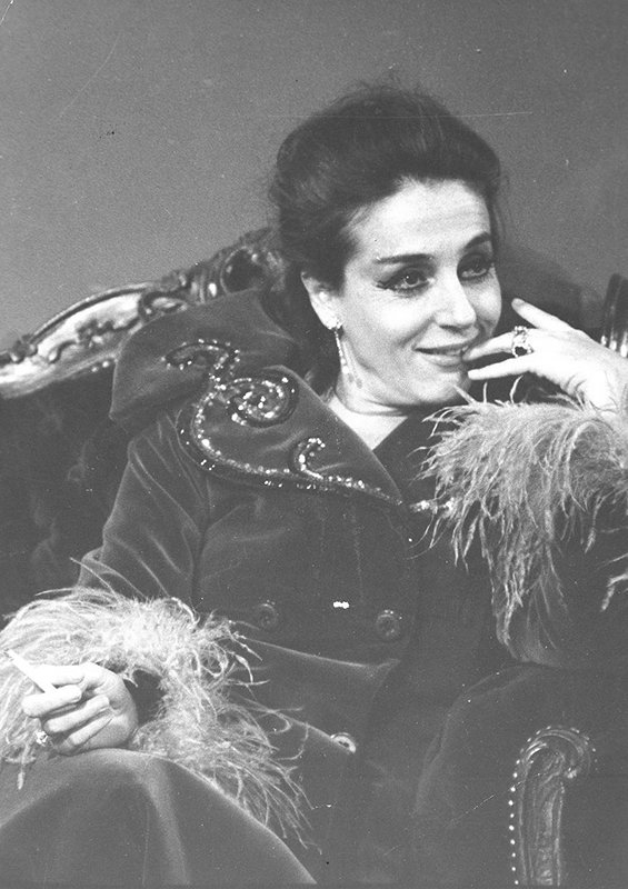 Ελλη Λαμπέτη: Η θυελλώδης ζωή του ομορφότερου ψευδίσματος του ελληνικού θεάτρου [εικόνες & βίντεο] | iefimerida.gr 40