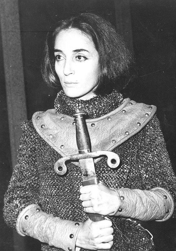 Ελλη Λαμπέτη: Η θυελλώδης ζωή του ομορφότερου ψευδίσματος του ελληνικού θεάτρου [εικόνες & βίντεο] | iefimerida.gr 34